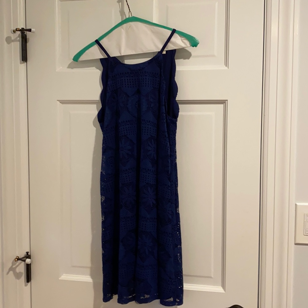 Blue shift dress with scalloped top